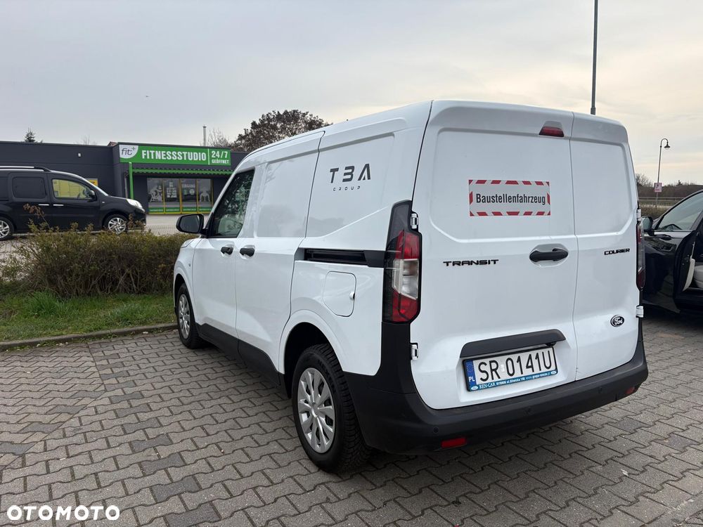 Ford Transit Courier - 4