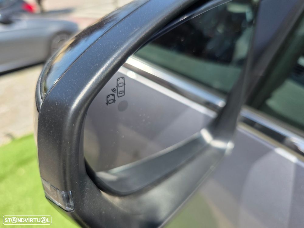 Peugeot 3008 1.6 Hybrid GT e-EAT8 - 28