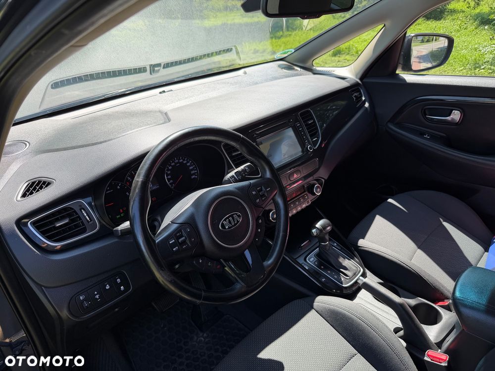Kia Carens 1.7 CRDi 141 Dream Team Edition - 14