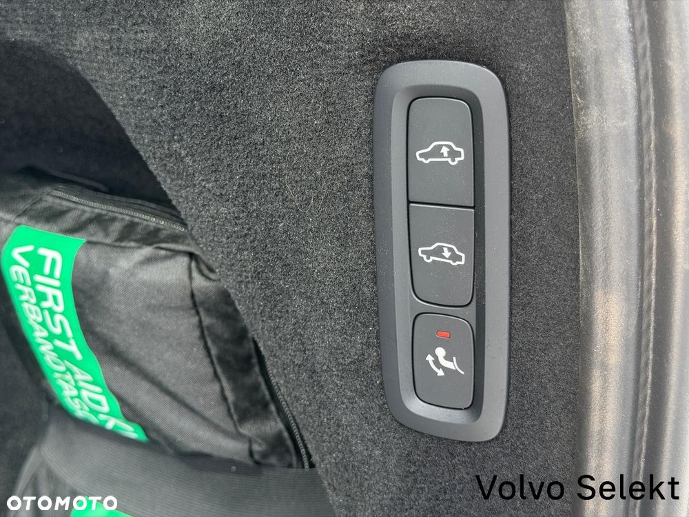 Volvo XC 90 - 11