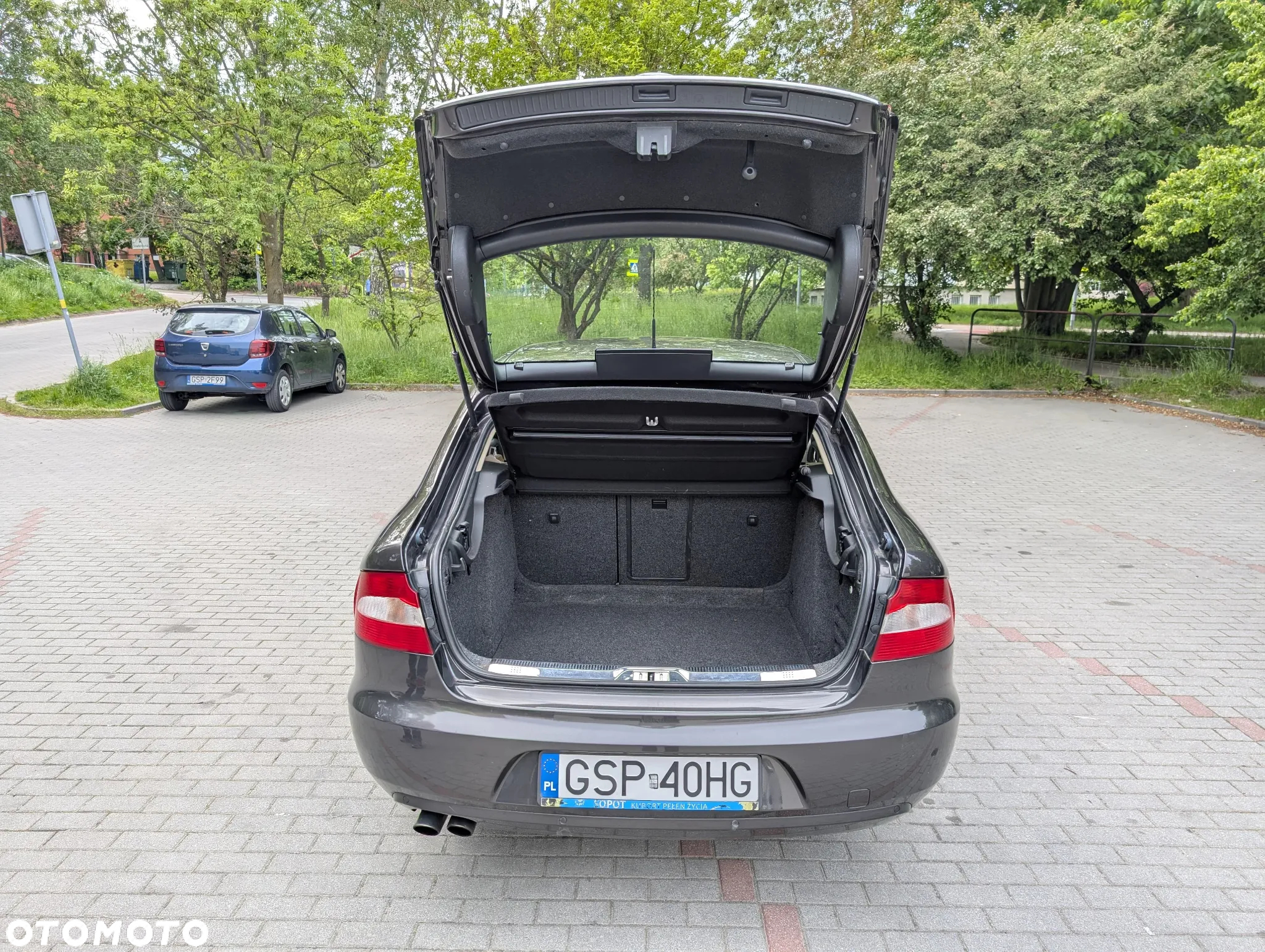 Skoda Superb 2.0 TDI Elegance DSG - 13