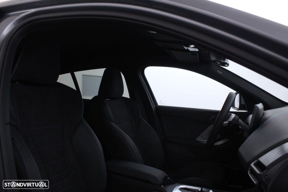BMW 118 d Pack Desportivo M - 15