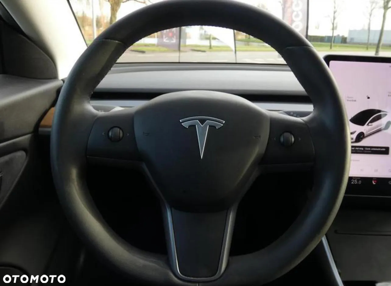 Tesla Model 3 Standard Reichweite Plus Hinterradantrieb - 15