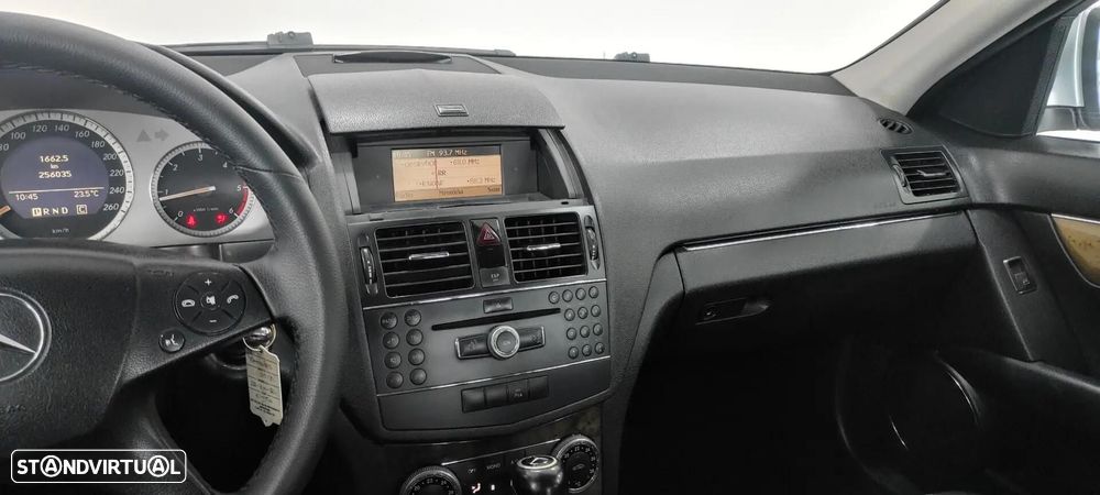 Mercedes-Benz C 220 CDi Avantgarde Aut. - 27