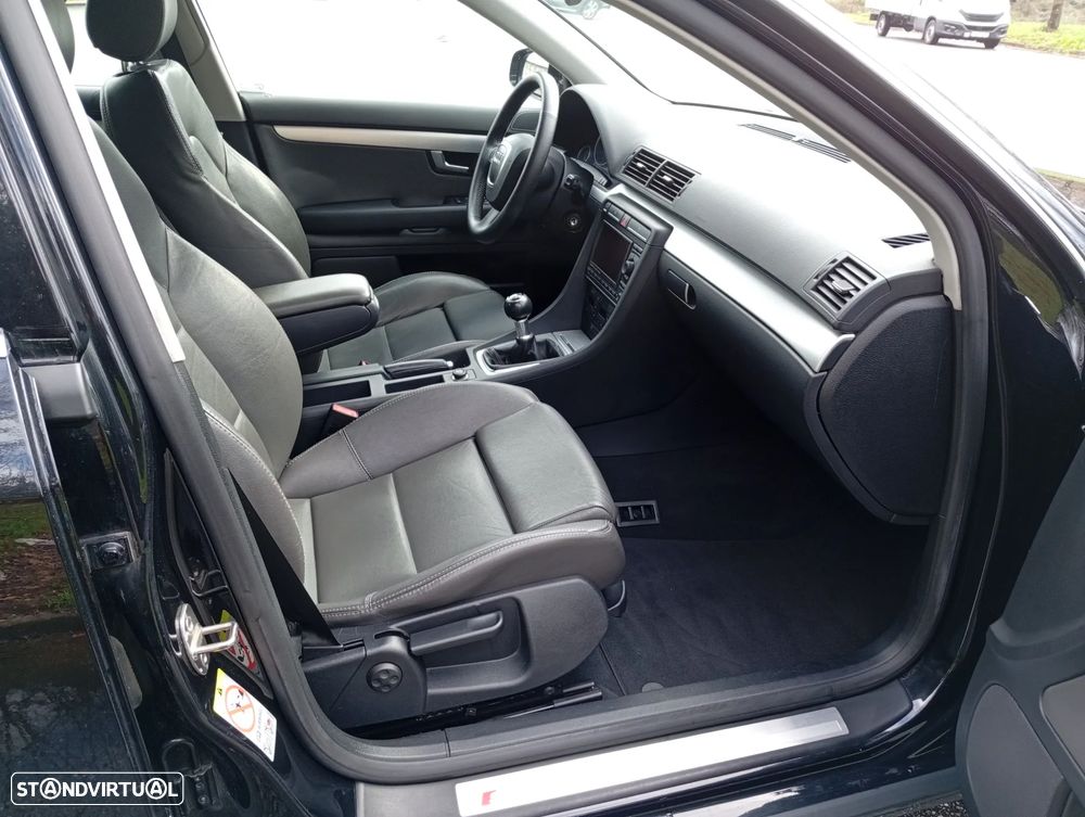 Audi A4 2.0 TDI S-line - 12