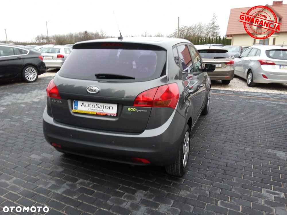 Kia Venga - 10