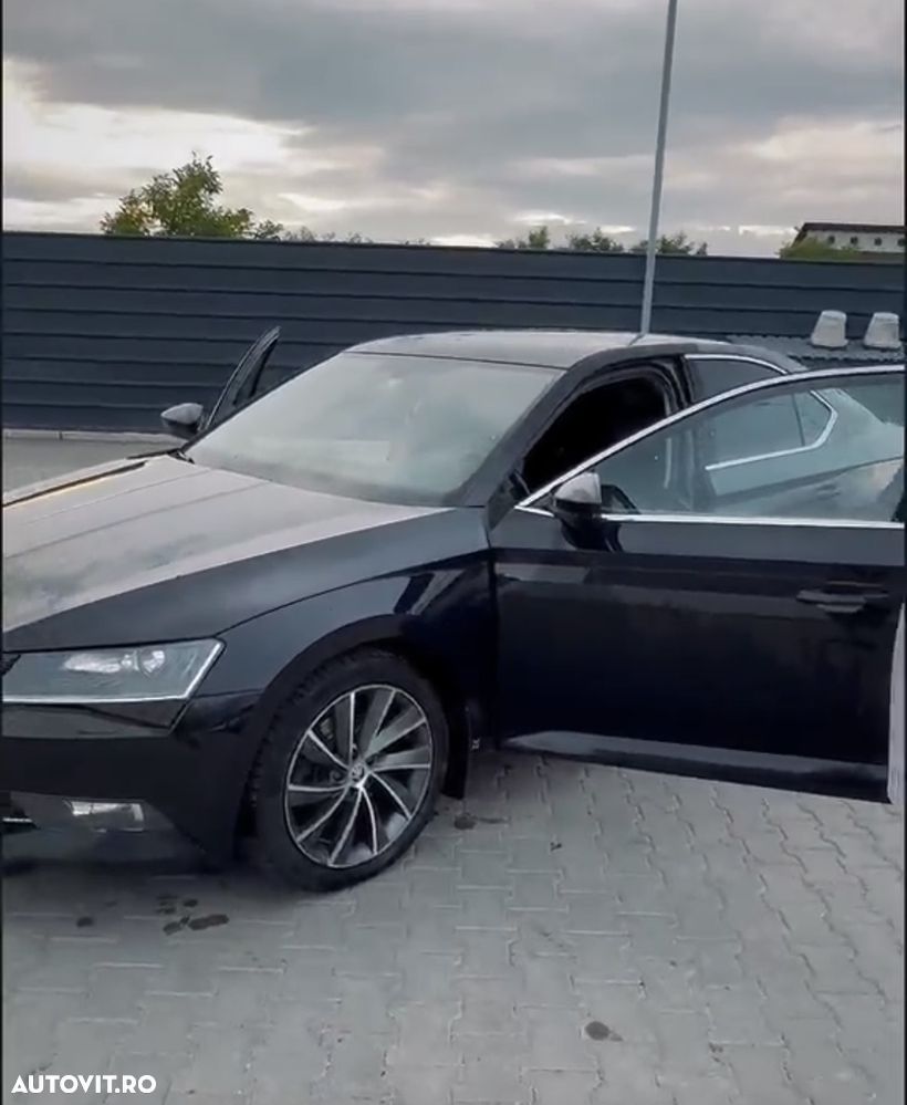 Skoda Superb ver-2-0-tdi-dsg-premium-edition - 2