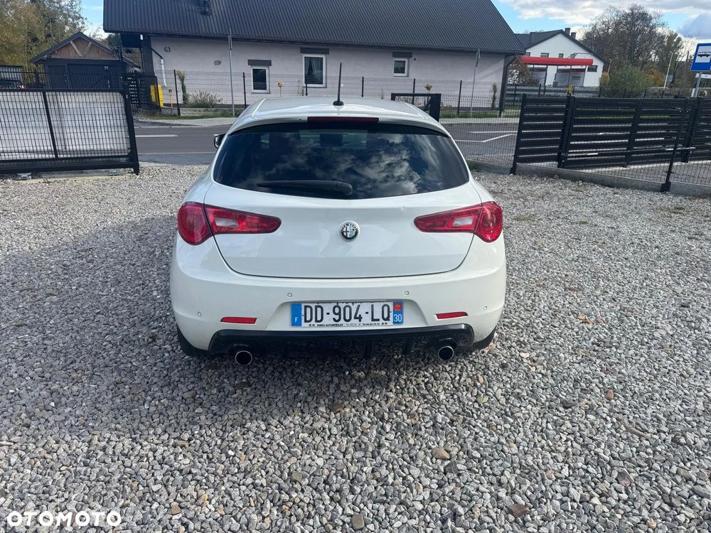 Alfa Romeo Giulietta 2.0 JTDM Distinctive EU6 - 3