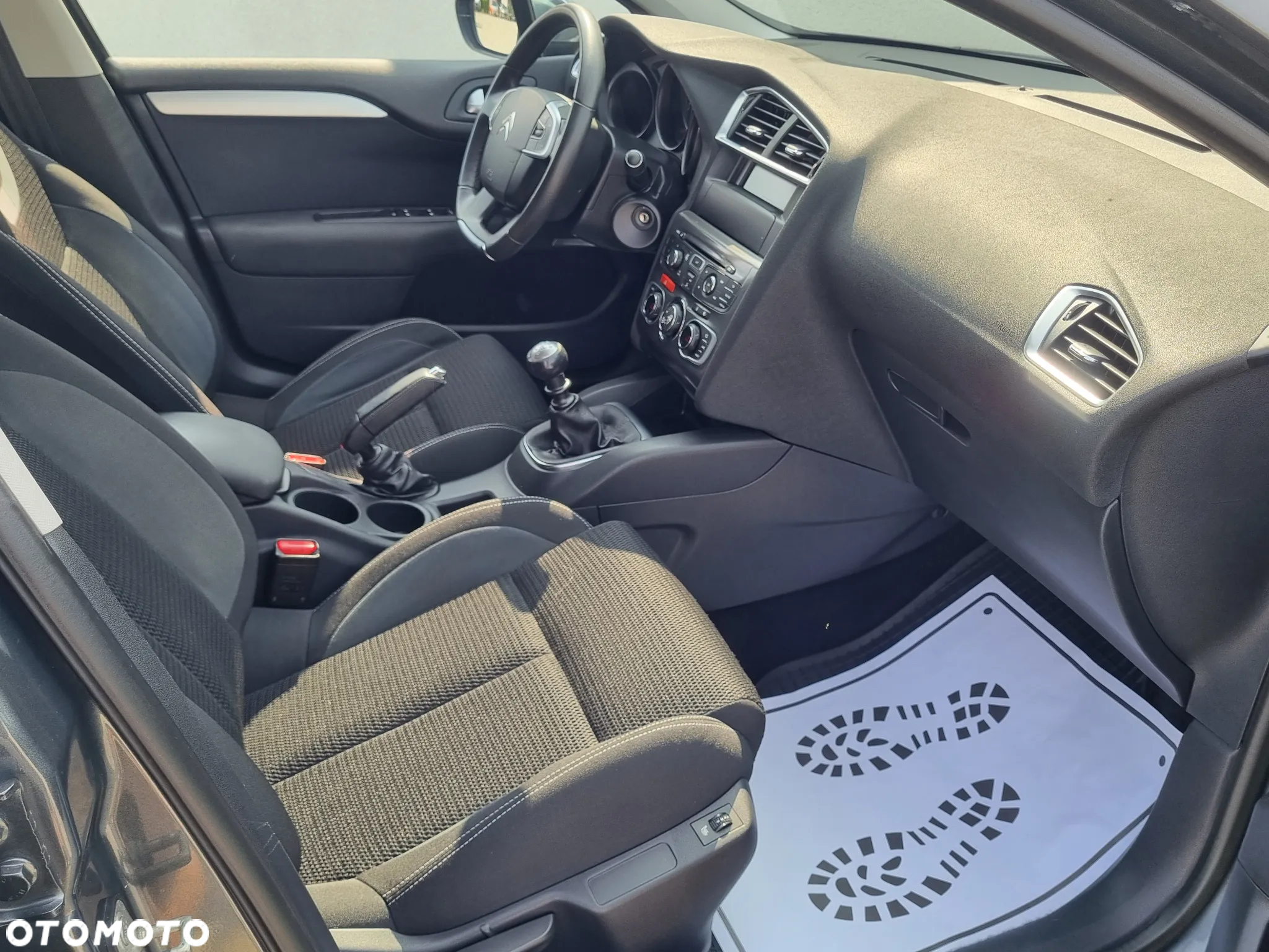Citroën C4 e-HDi 115 Selection - 7