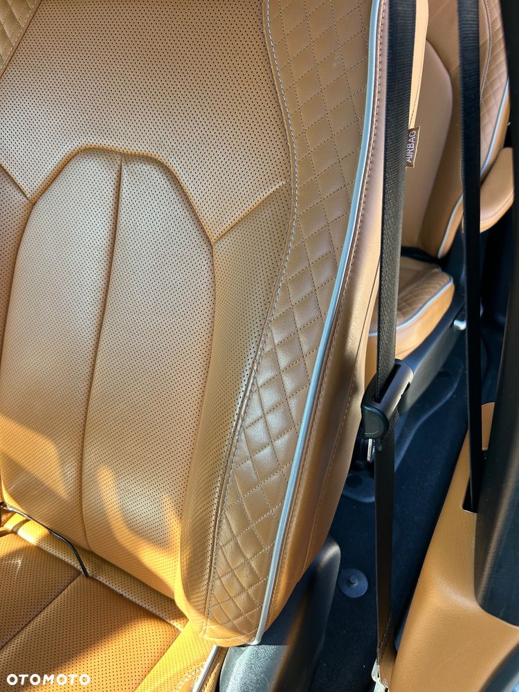 Chrysler Pacifica - 26