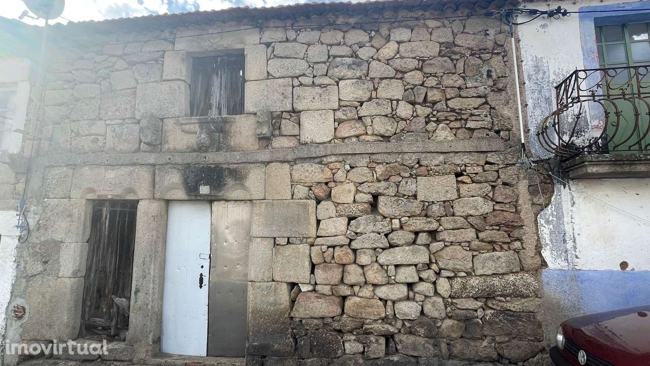 Moradias para reconstrução | Escalos de Baixo, Castelo Branco - Grande imagem: 2/8