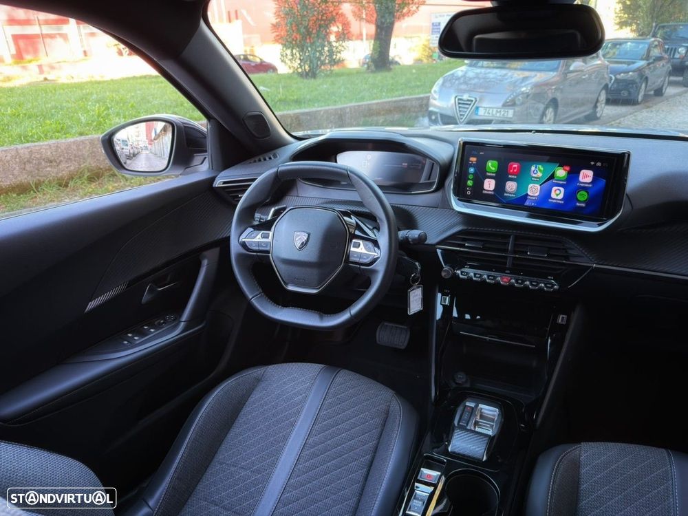 Peugeot 2008 1.2 Hybrid Allure e-DCS6 - 17