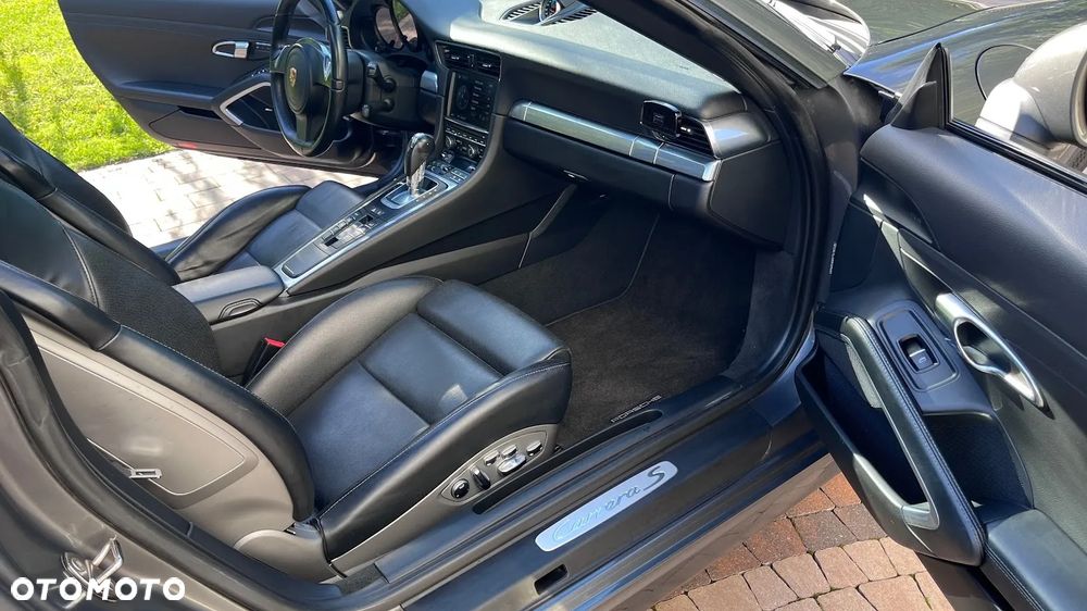 Porsche 911 Carrera S PDK - 20