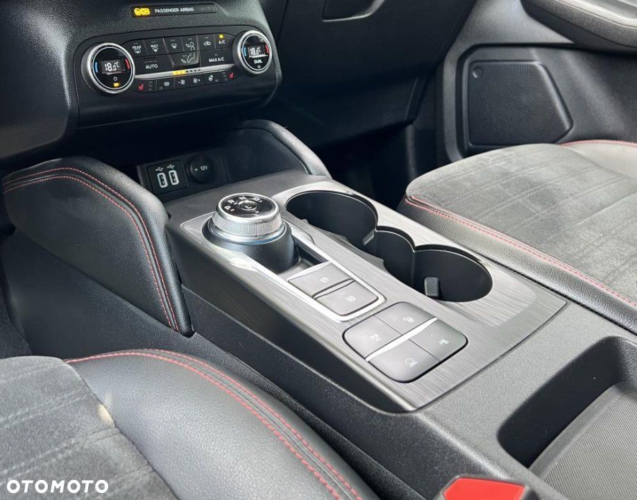 Ford Kuga - 17