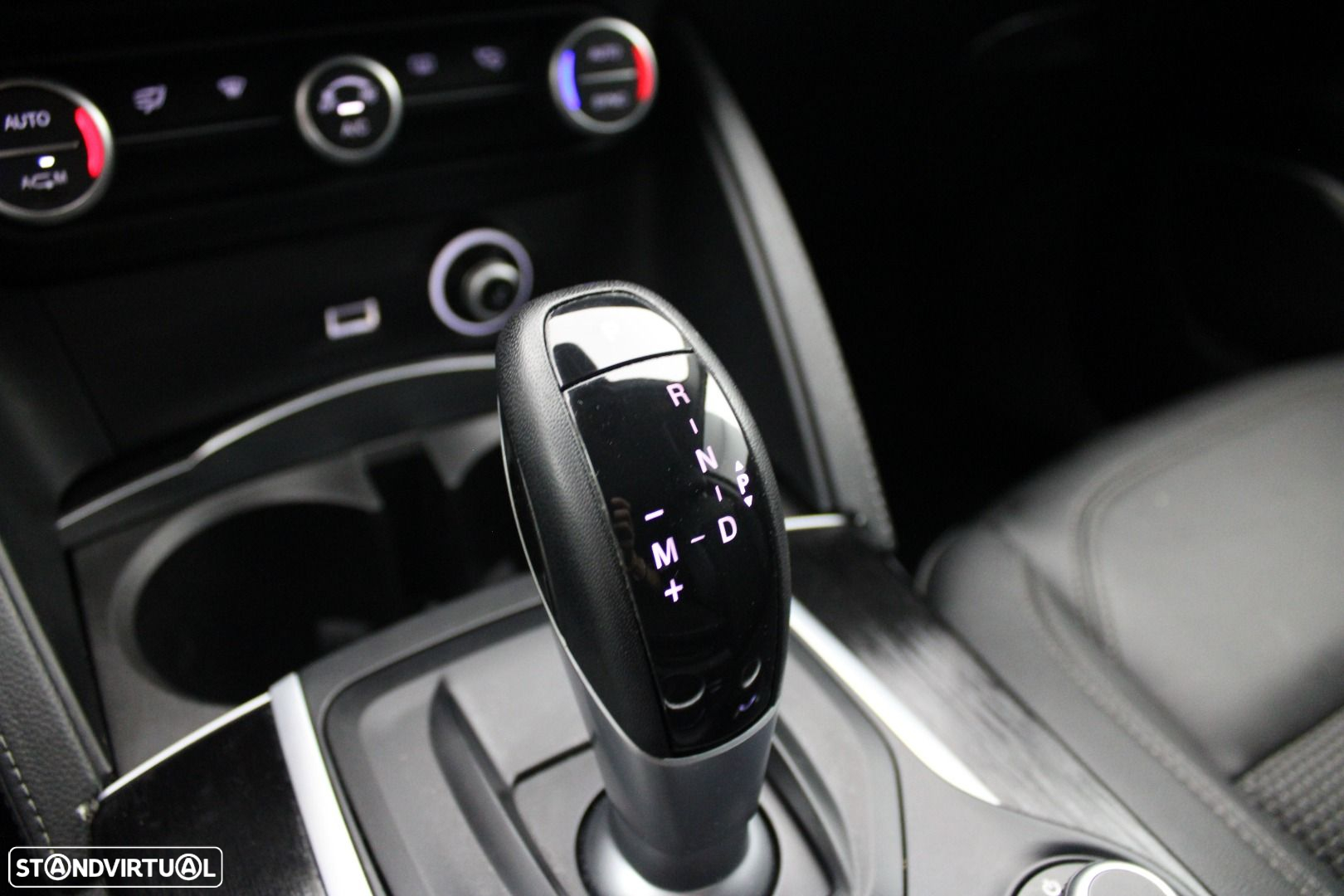 Alfa Romeo Stelvio 2.2 D Super AT8 - 24
