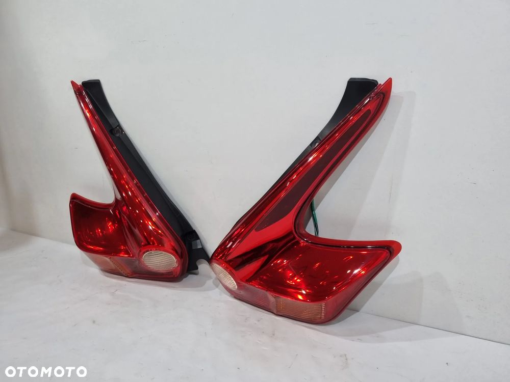 NISSAN JUKE F15 LAMPA TYŁ LEWA PRAWA EUROPA - 2