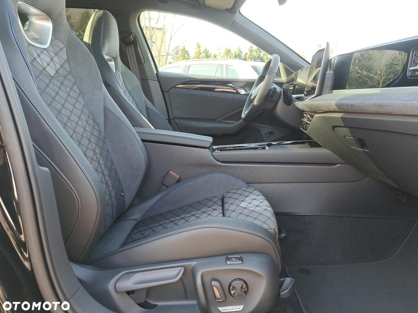 Volkswagen Passat - 23