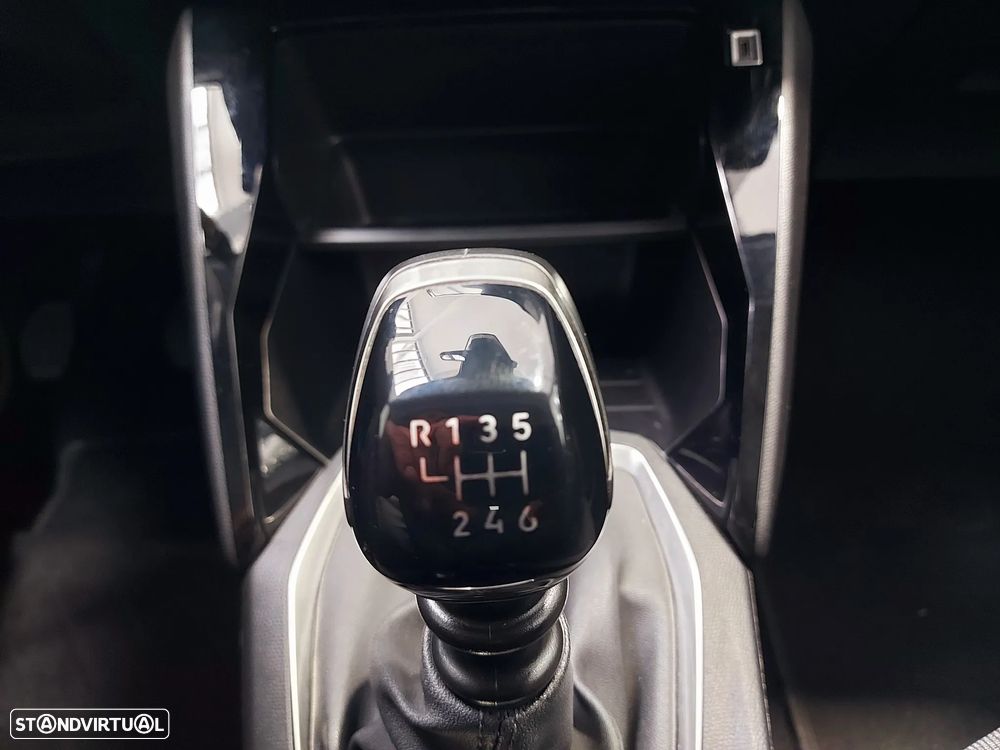 Peugeot 208 1.2 PureTech Active - 19