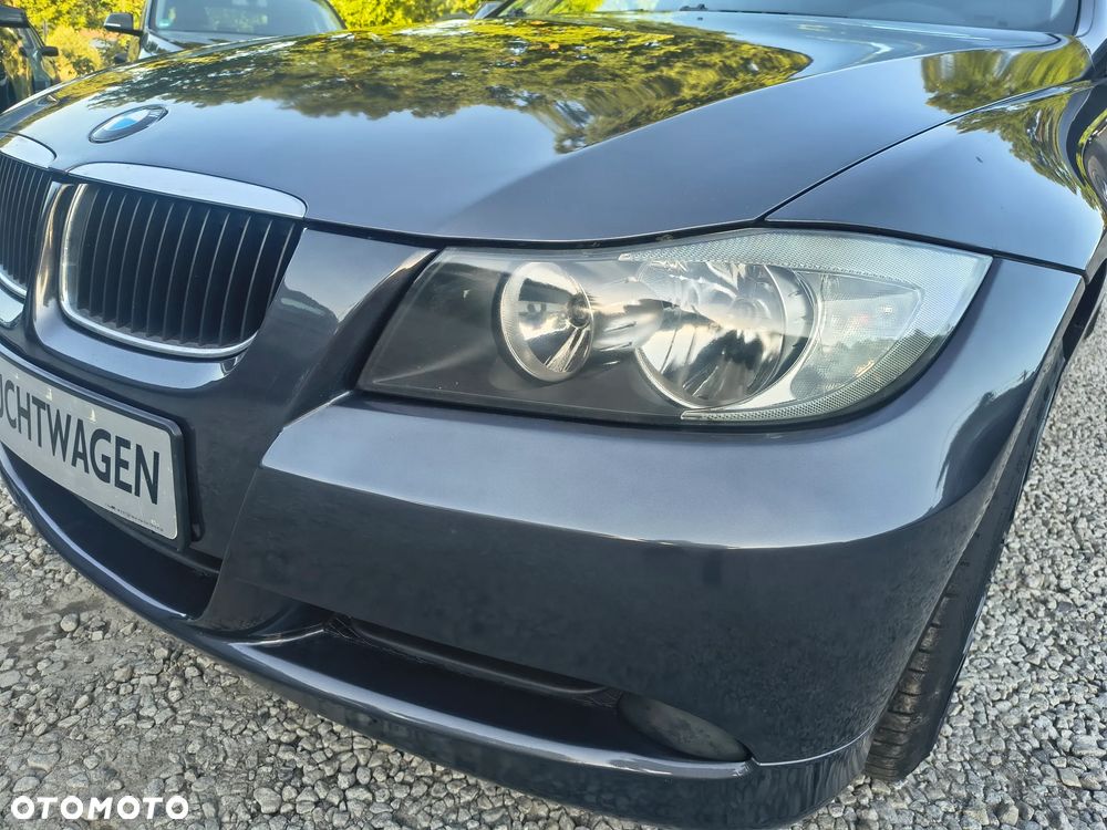 BMW Seria 3 320d Edition Sport - 12