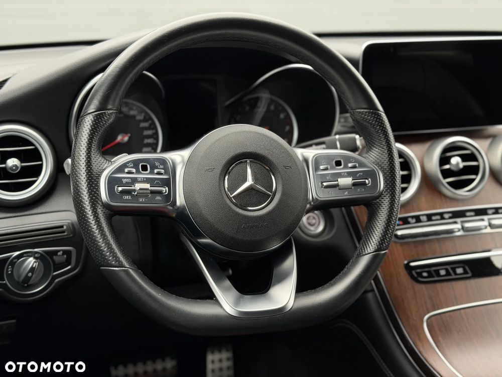 Mercedes-Benz GLC 300 4Matic 9G-TRONIC AMG Line - 13