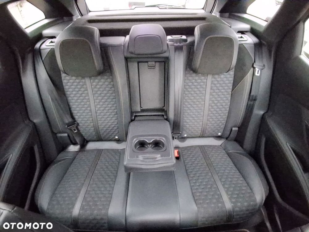 Peugeot 3008 1.2 PureTech Road Trip S&S EAT8 - 23
