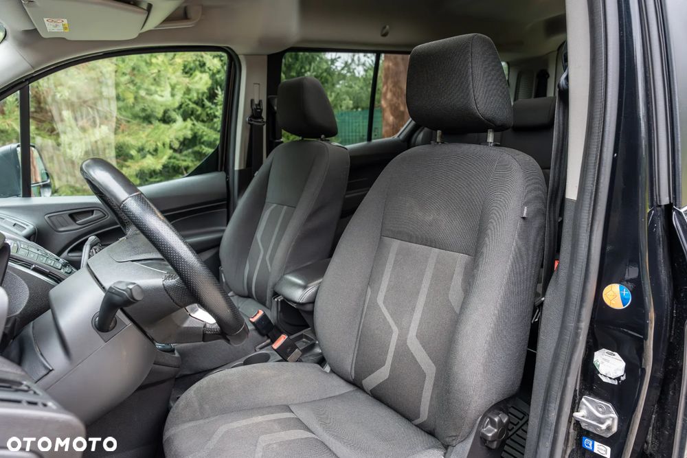 Ford Tourneo Connect Grand - 23