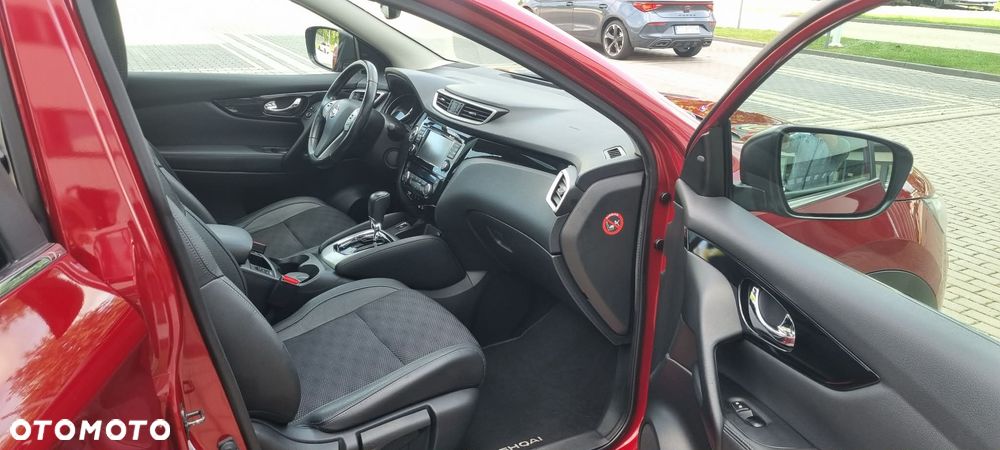 Nissan Qashqai 1.2 DIG-T Xtronic TEKNA - 6