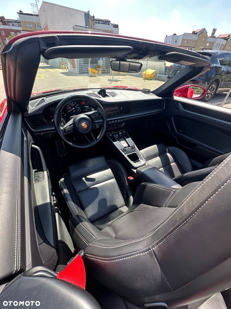 Porsche 911 Carrera 4S - 4