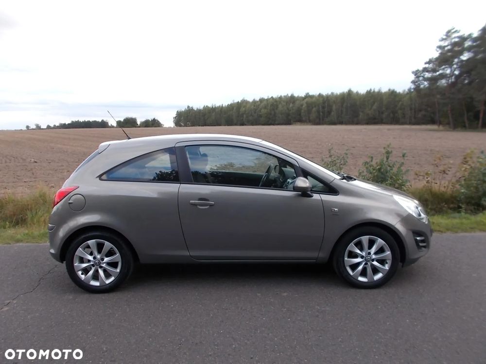 Opel Corsa 1.2 16V Edition - 5