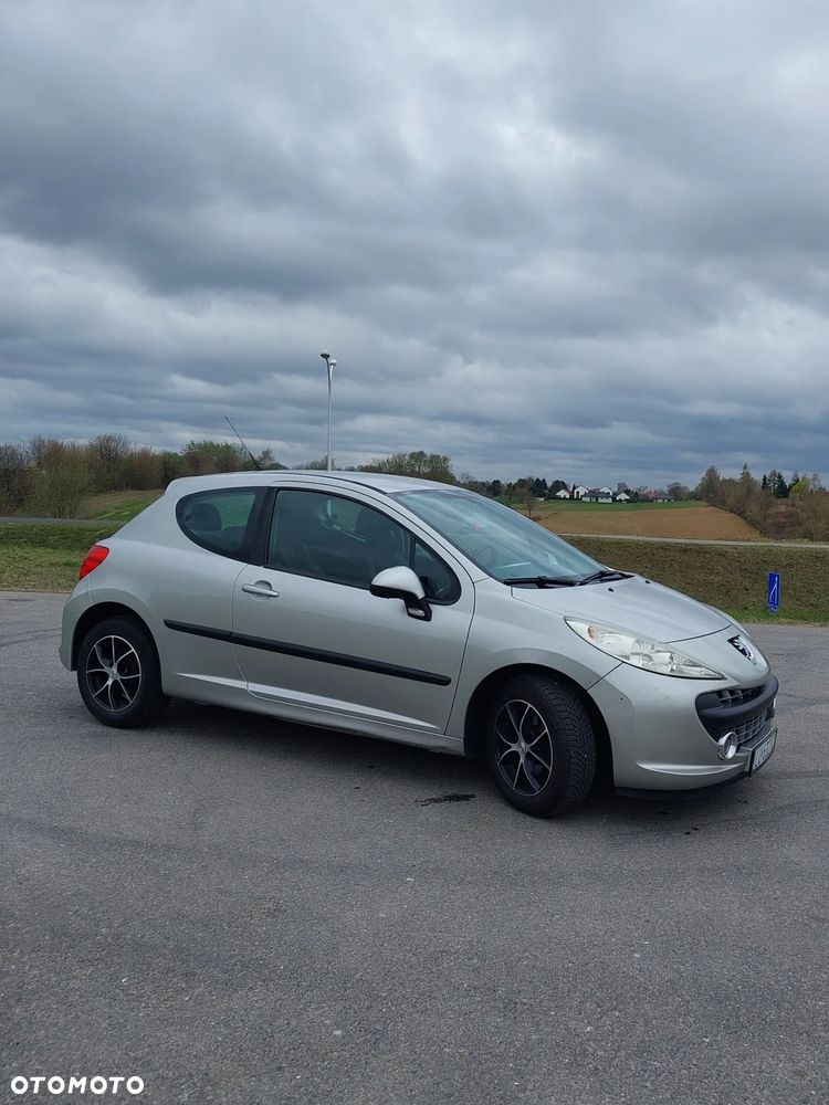 Peugeot 207 - 2
