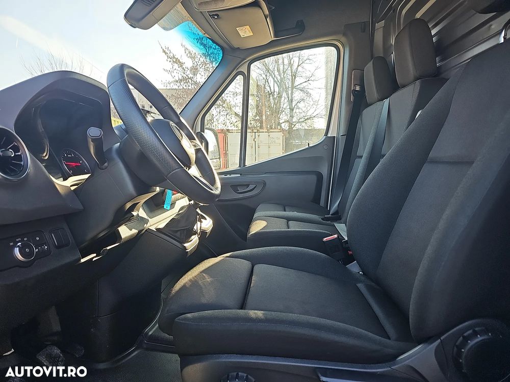 Mercedes-Benz Sprinter - 21