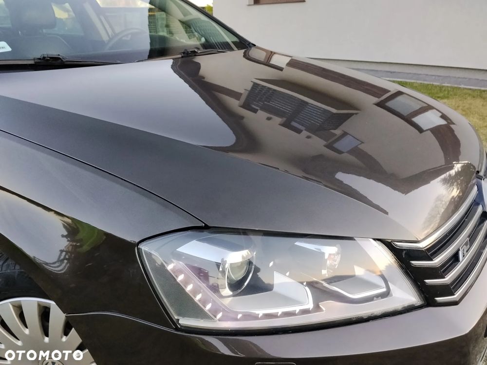 Volkswagen Passat 2.0 TDI Comfortline R-Style DSG - 25