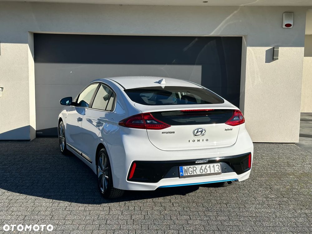 Hyundai IONIQ hybrid Premium - 10