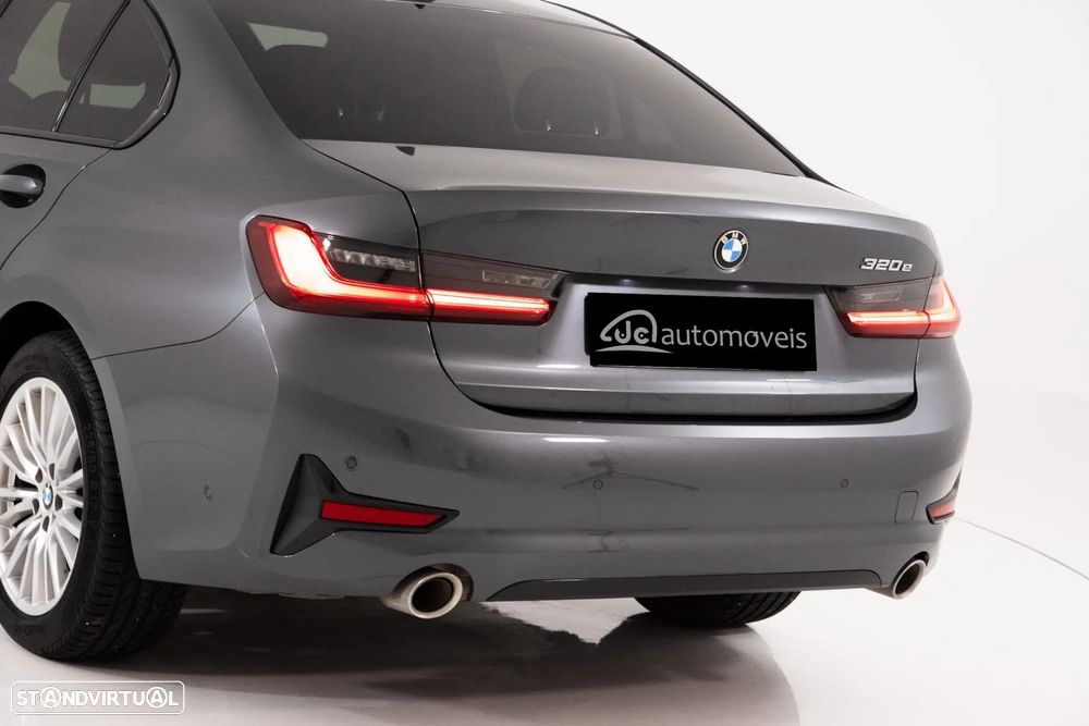 BMW 320 e Corporate Edition Auto - 12