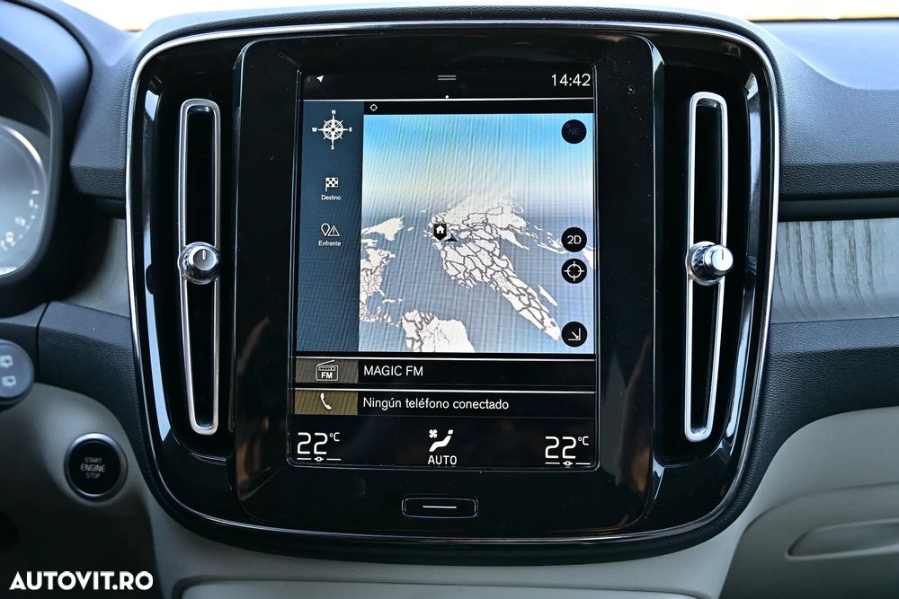 Volvo XC 40 Recharge T5 Twin Engine AT7 Inscription Expression - 28