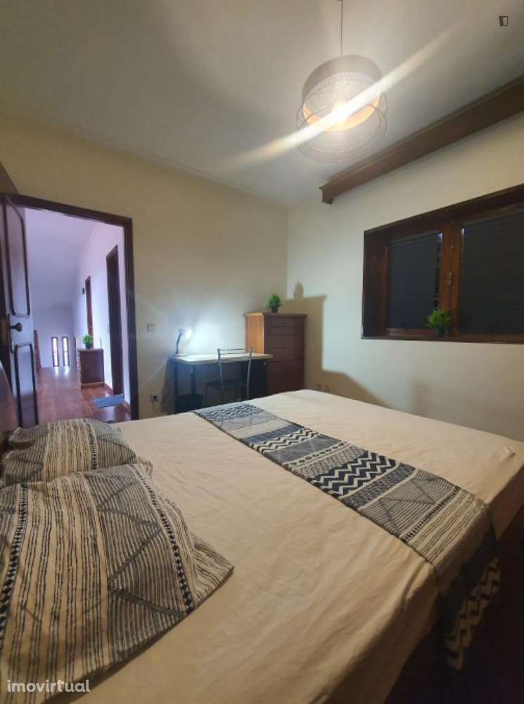Quarto - localizado em Gulpilhares Porto - Grande imagem: 2/17