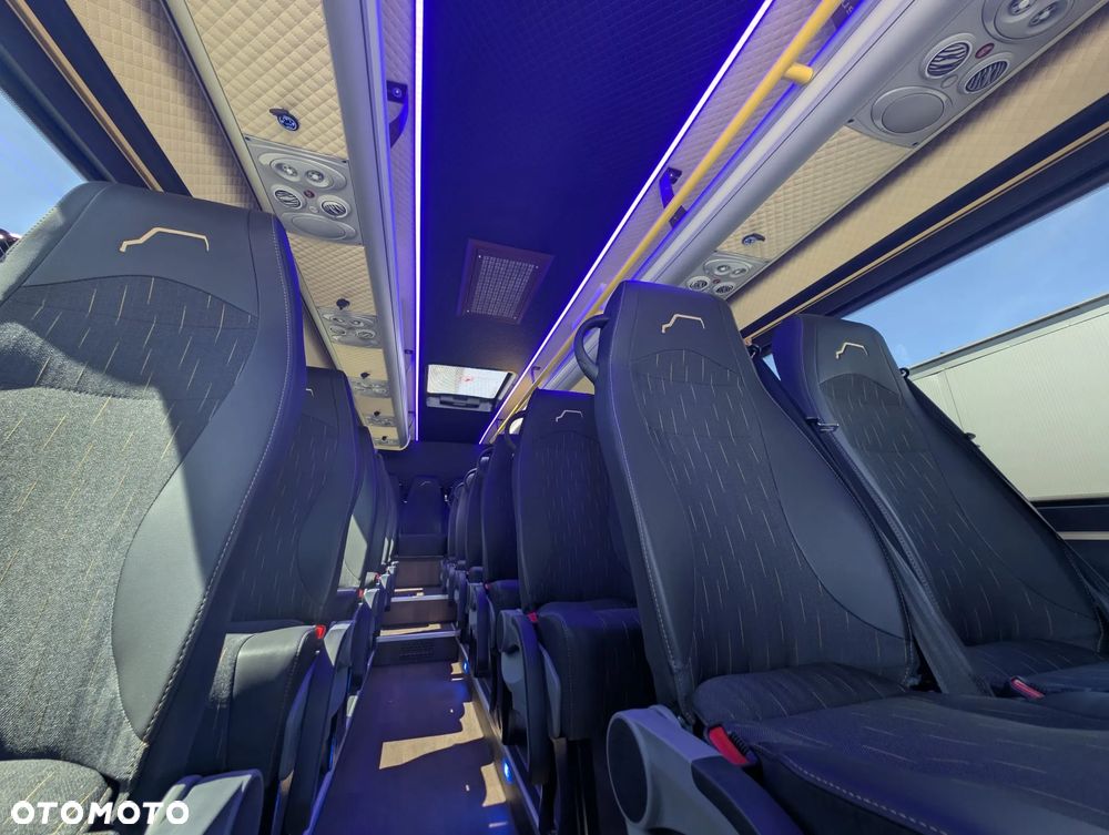 Mercedes-Benz Sprinter 519 - 27