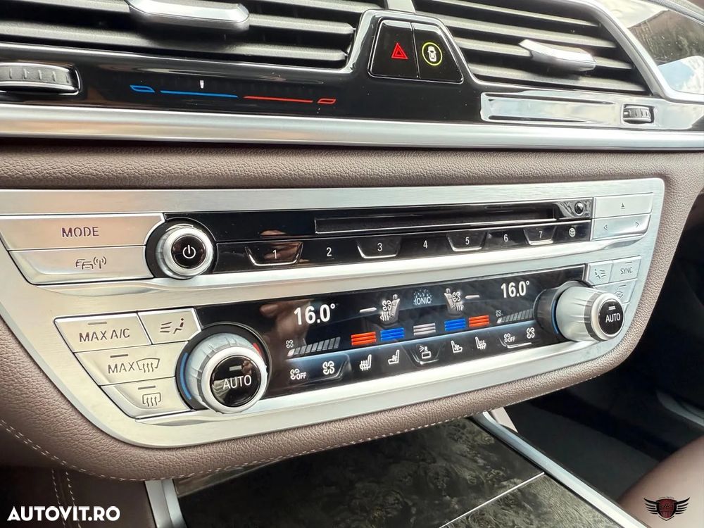 BMW Seria 7 740d xDrive MHEV - 15