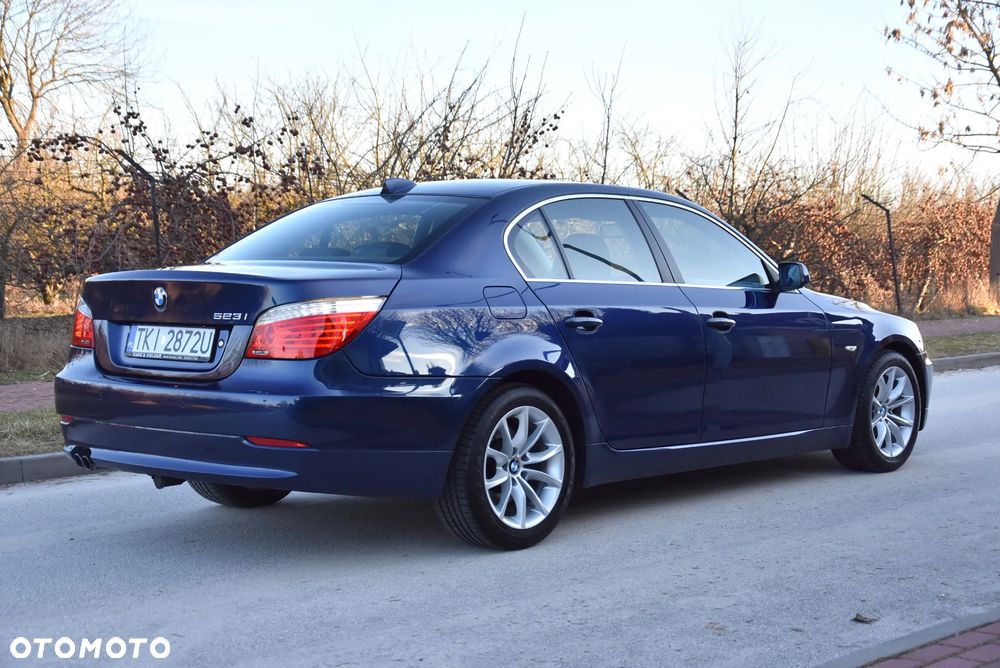 BMW Seria 5 523i Edition Exclusive - 11
