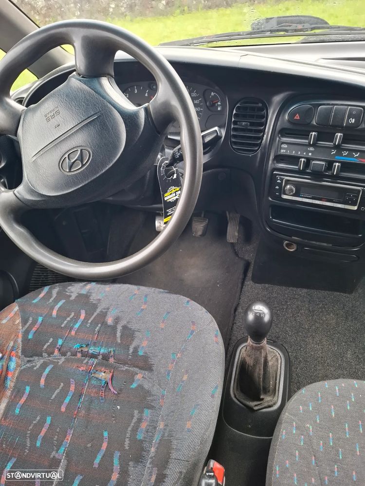 Hyundai H-1 Starex - 2