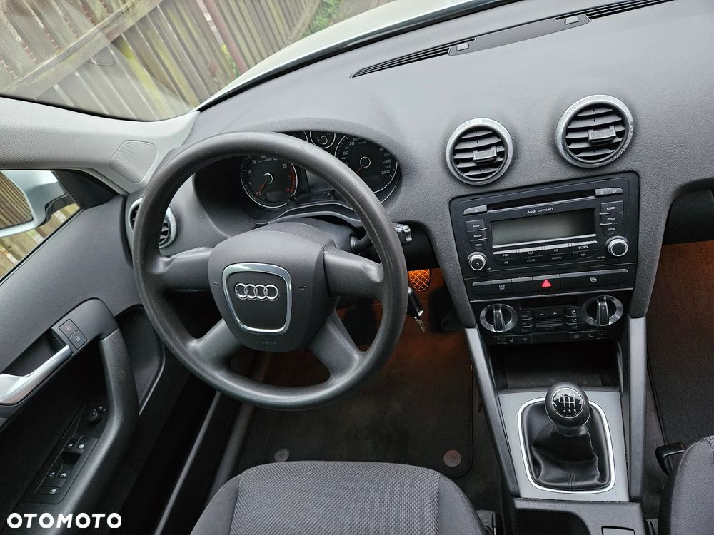 Audi A3 Sportback 1.4 TFSI Ambiente - 6