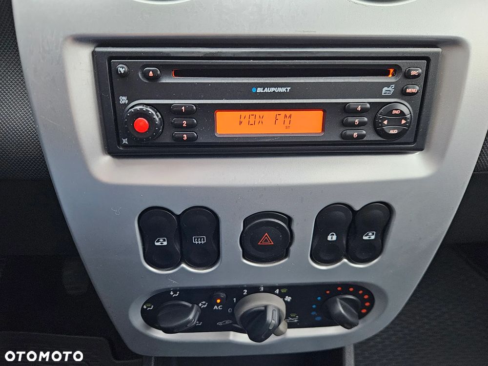 Dacia Sandero 1.6 Laureate - 12