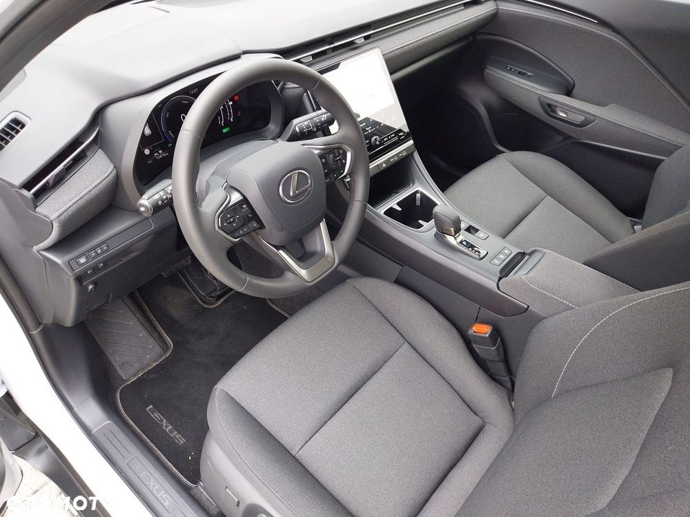 Lexus LBX 1.5 Hybrid - 22