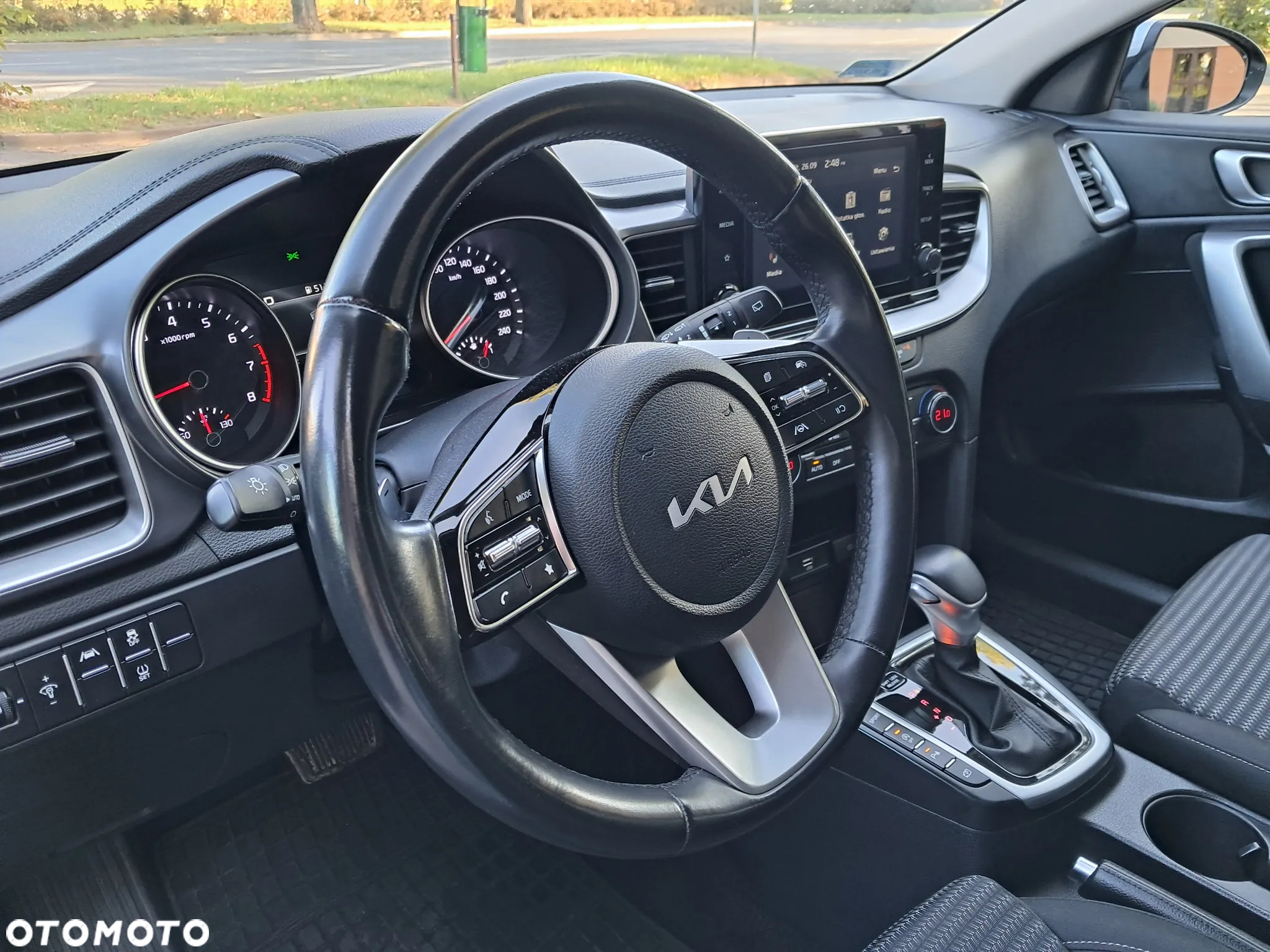 Kia Ceed - 12