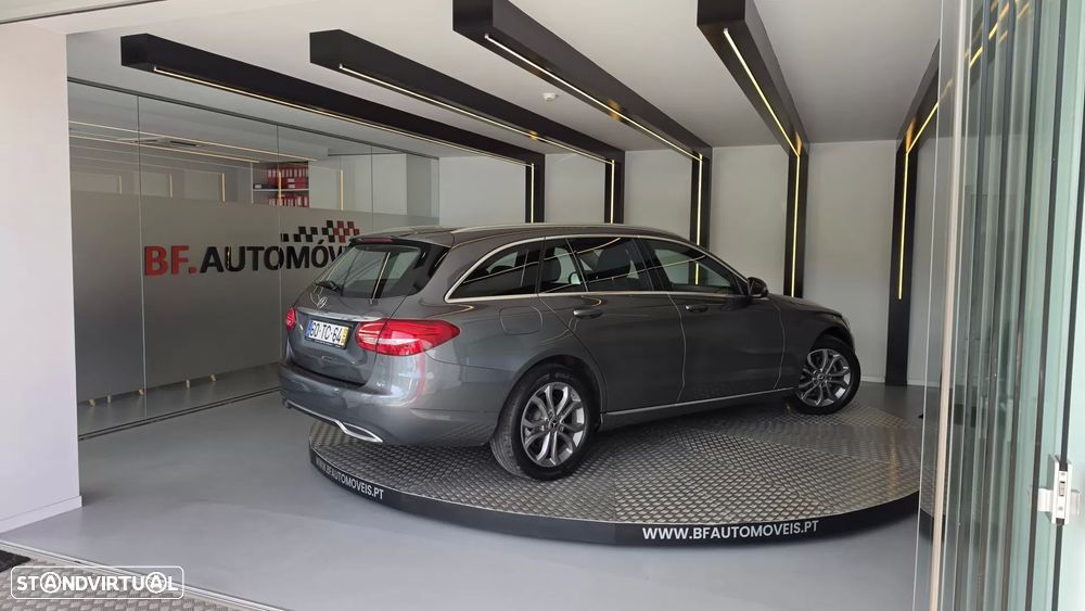 Mercedes-Benz C 180 BlueTEC Avantgarde Aut. — fotografia 4