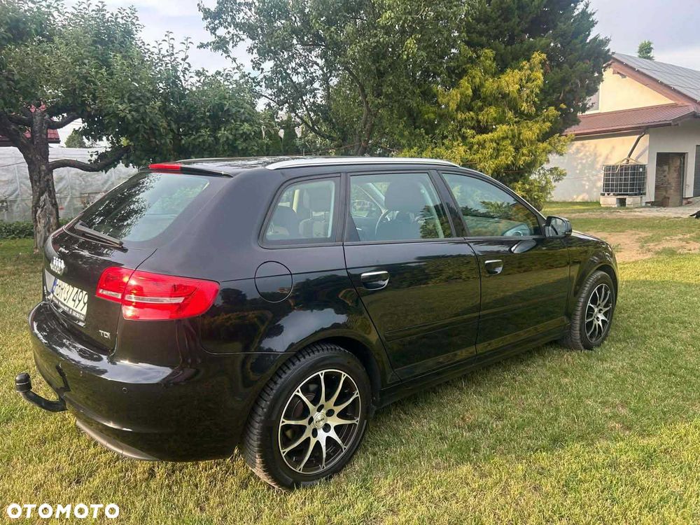 Audi A3 Sportback - 4