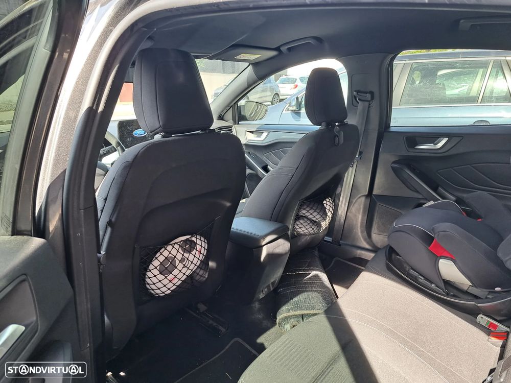 Ford Focus 1.0 EcoBoost Active - 3