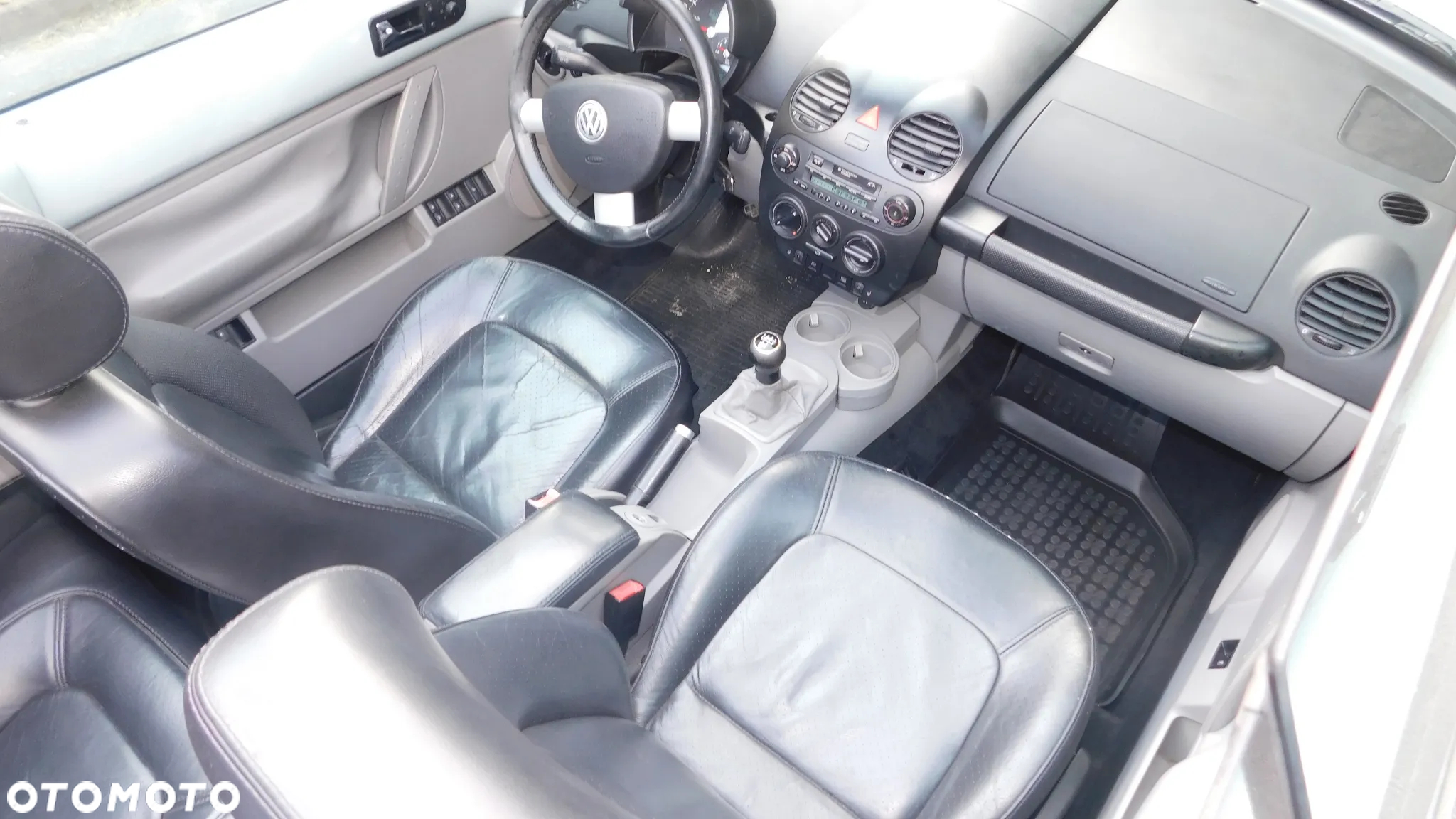 Volkswagen New Beetle Cabriolet 2.0 - 36