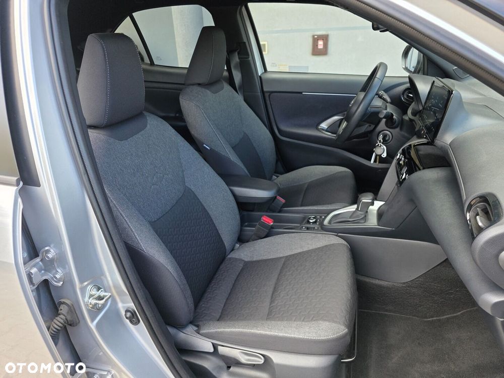 Toyota Yaris Cross Hybrid 1.5 Comfort 4x4 - 20