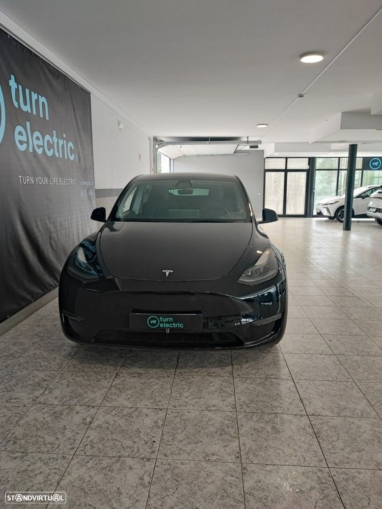 Tesla Model Y Long Range Dual Motor AWD - 3